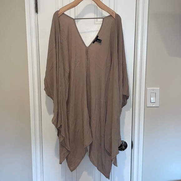F21 Beige Cardigan / Cover Up Size M/L - Picture 1 of 3